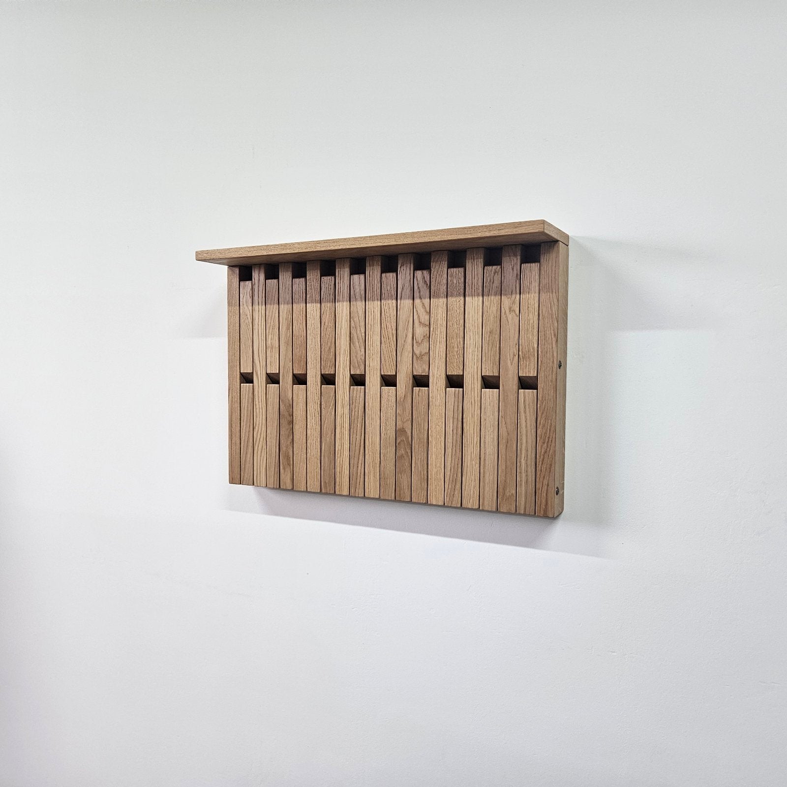 Wall-mounted organizer. natural oak.+ shelf. promotional offers