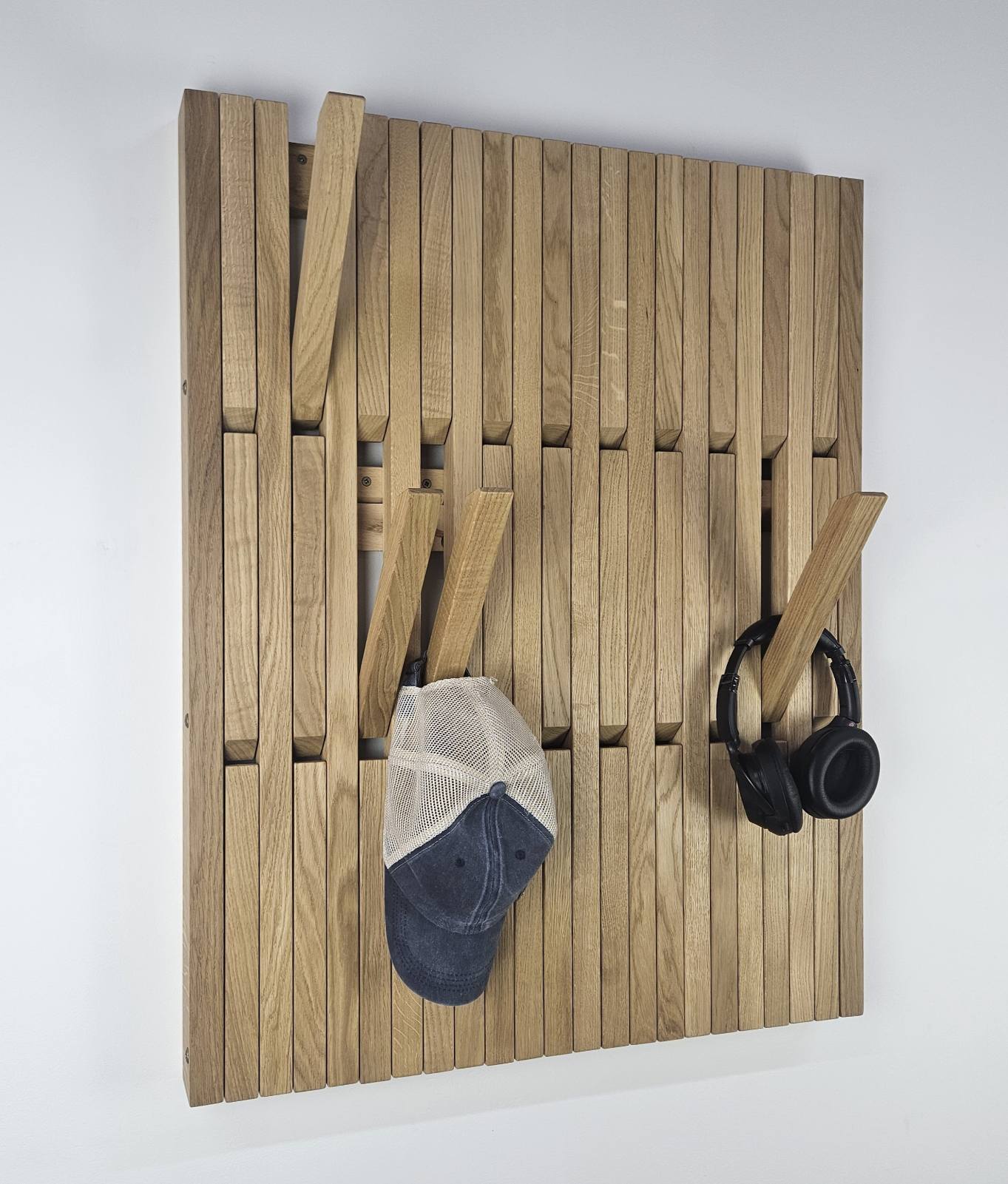 Wall-Mounted Organizer. Oak.Promotional offers. SALE