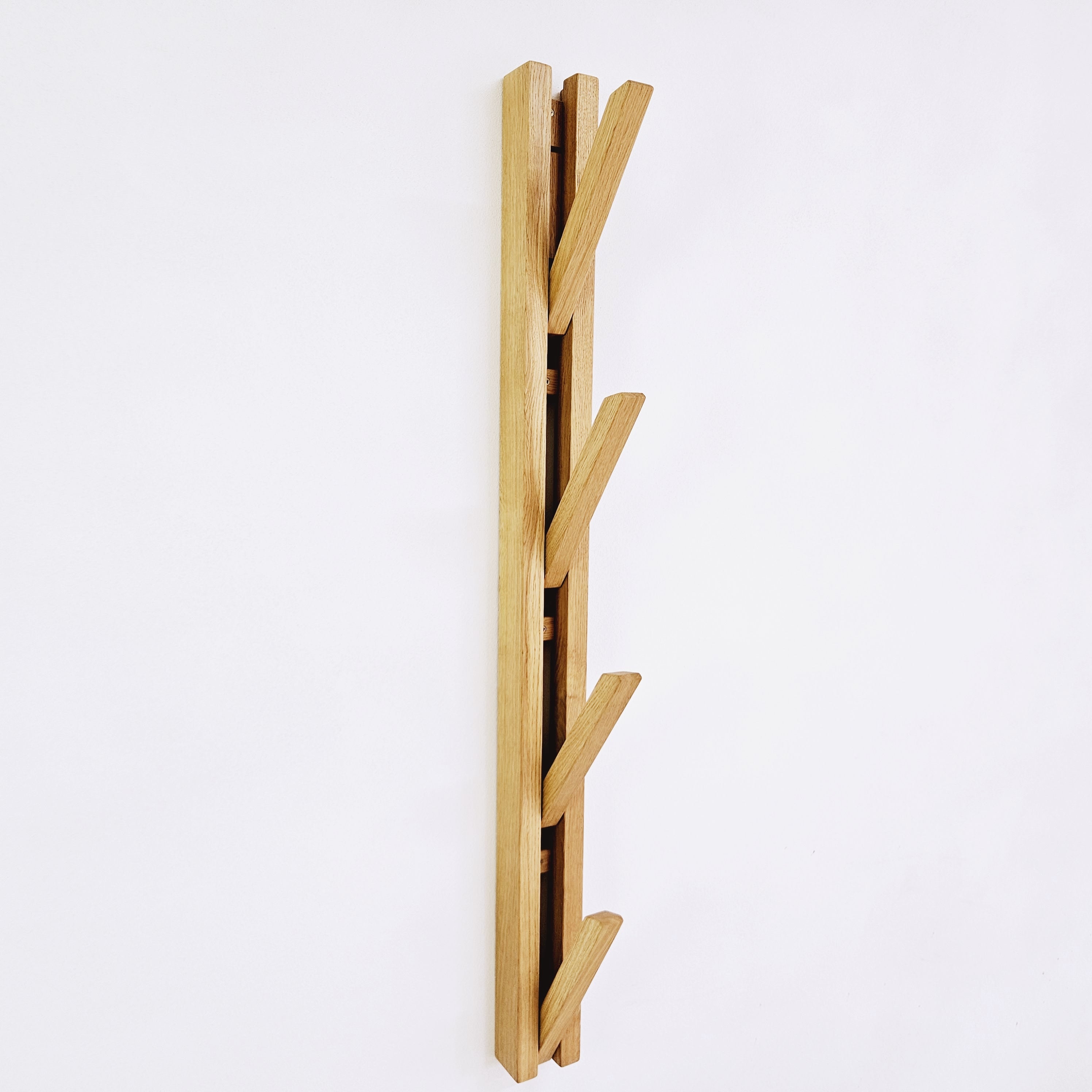 New.Wall - mounted organizer.natural oak. thin coat hanger