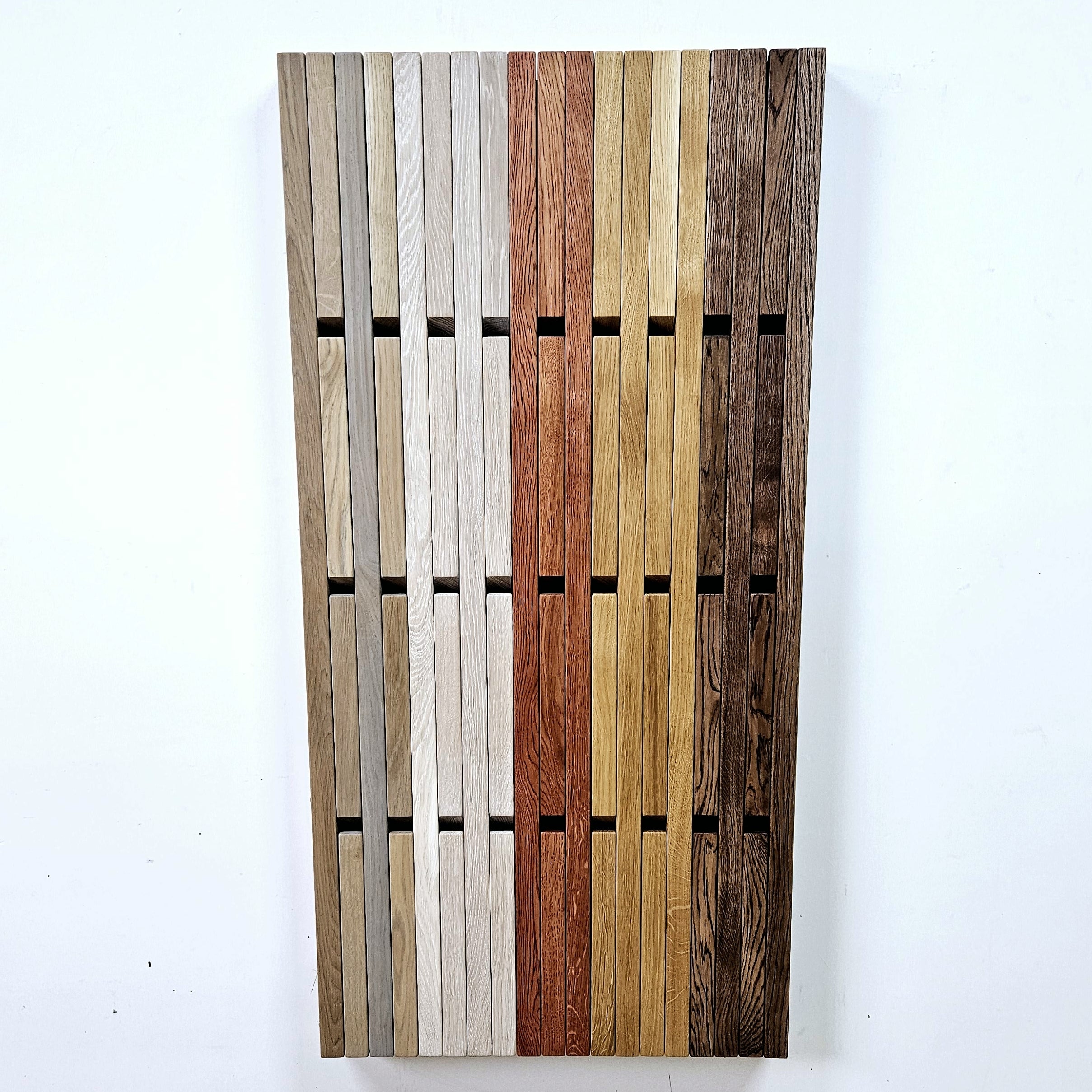 Wall-mounted organizer. natural oak. art color mix