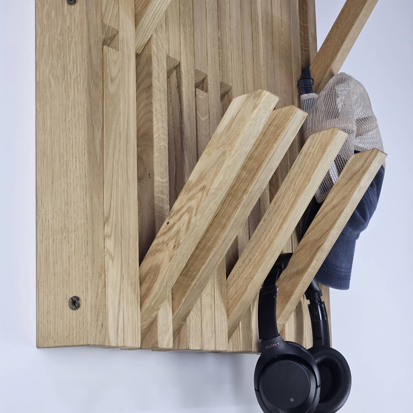 Wall-Mounted Organizer. Oak. Promotional offers.SALE