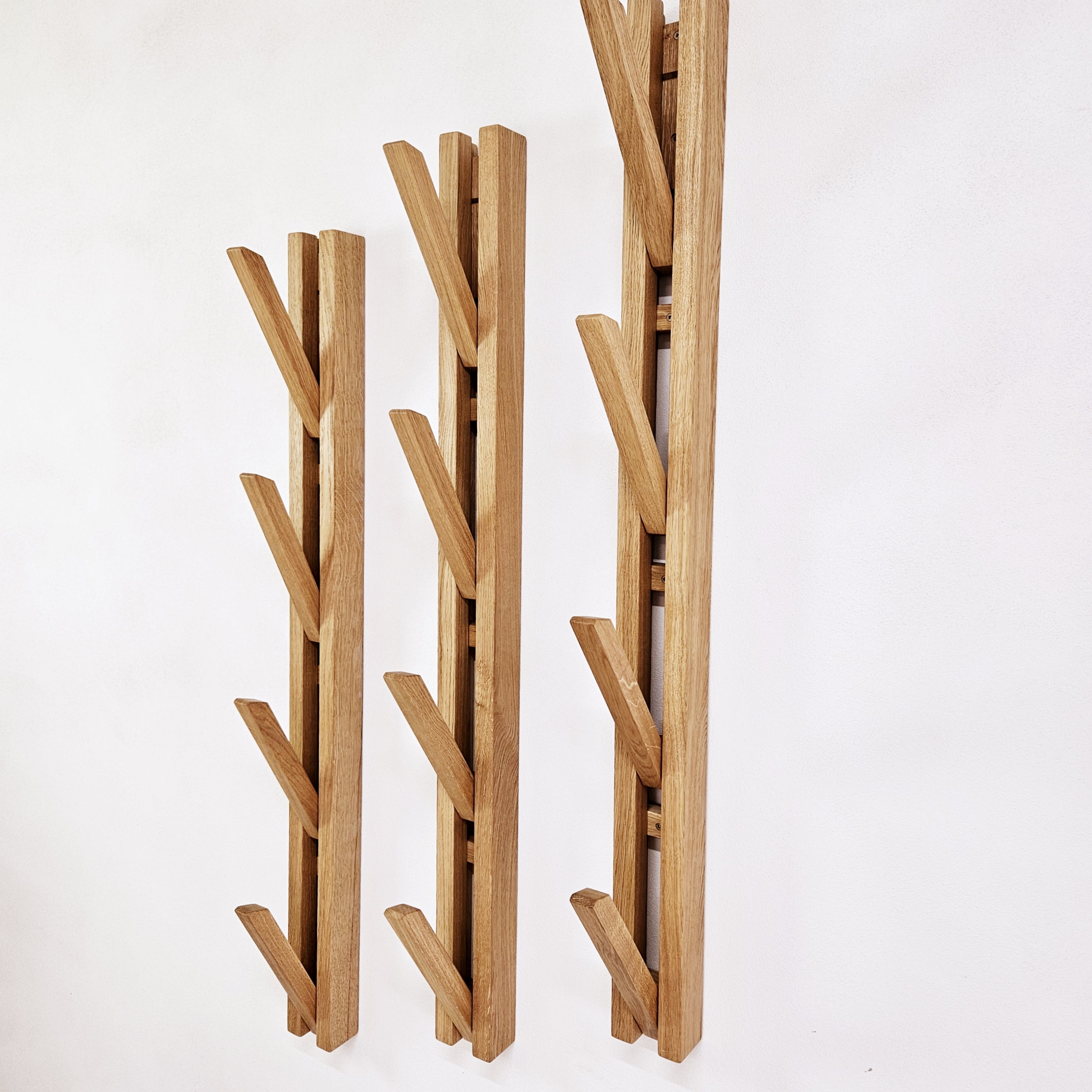 New.Wall - mounted organizer.natural oak. thin coat hanger