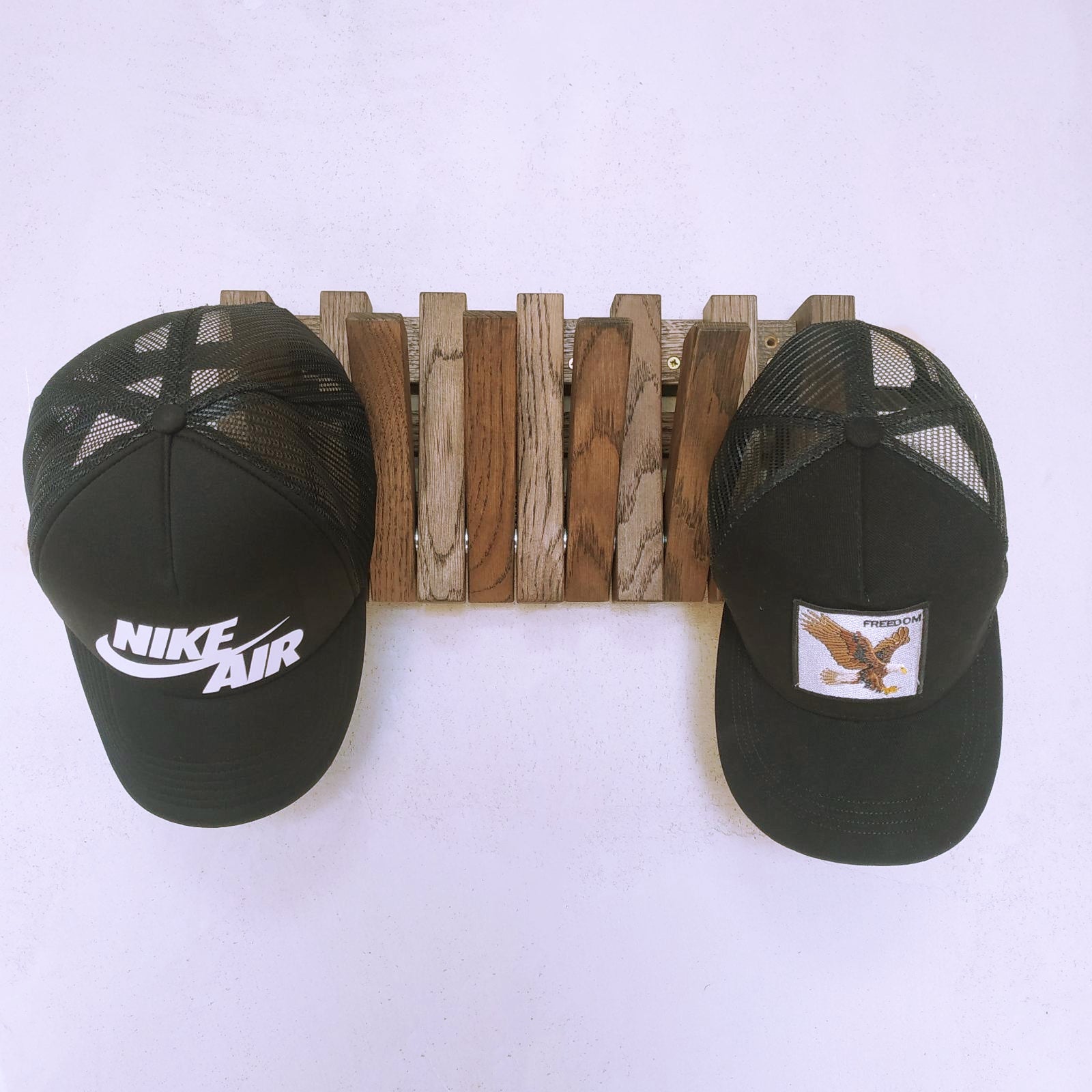 Wall-mounted organizer. mini dark natural oak