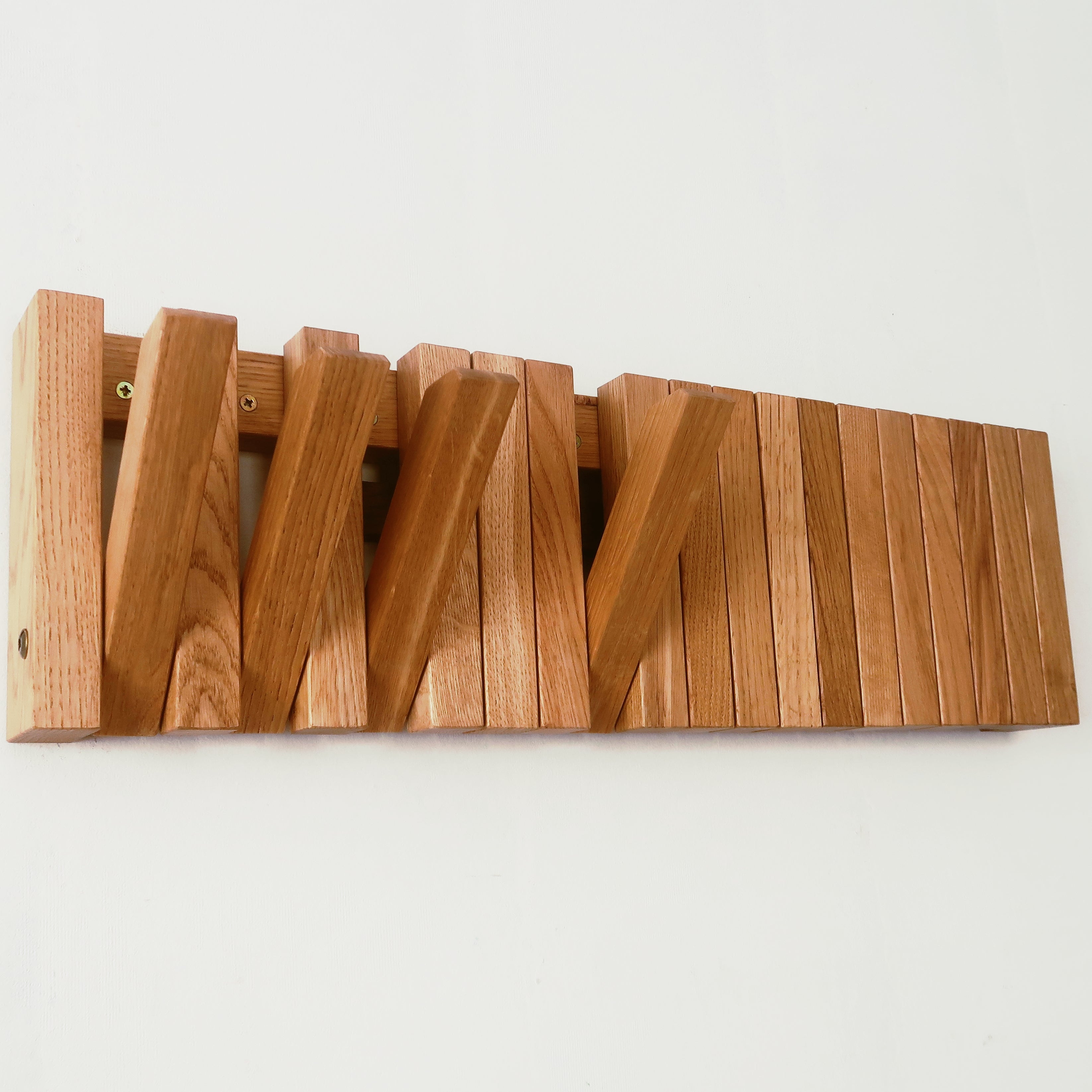 Wall-mounted organizer. natural oak. mini