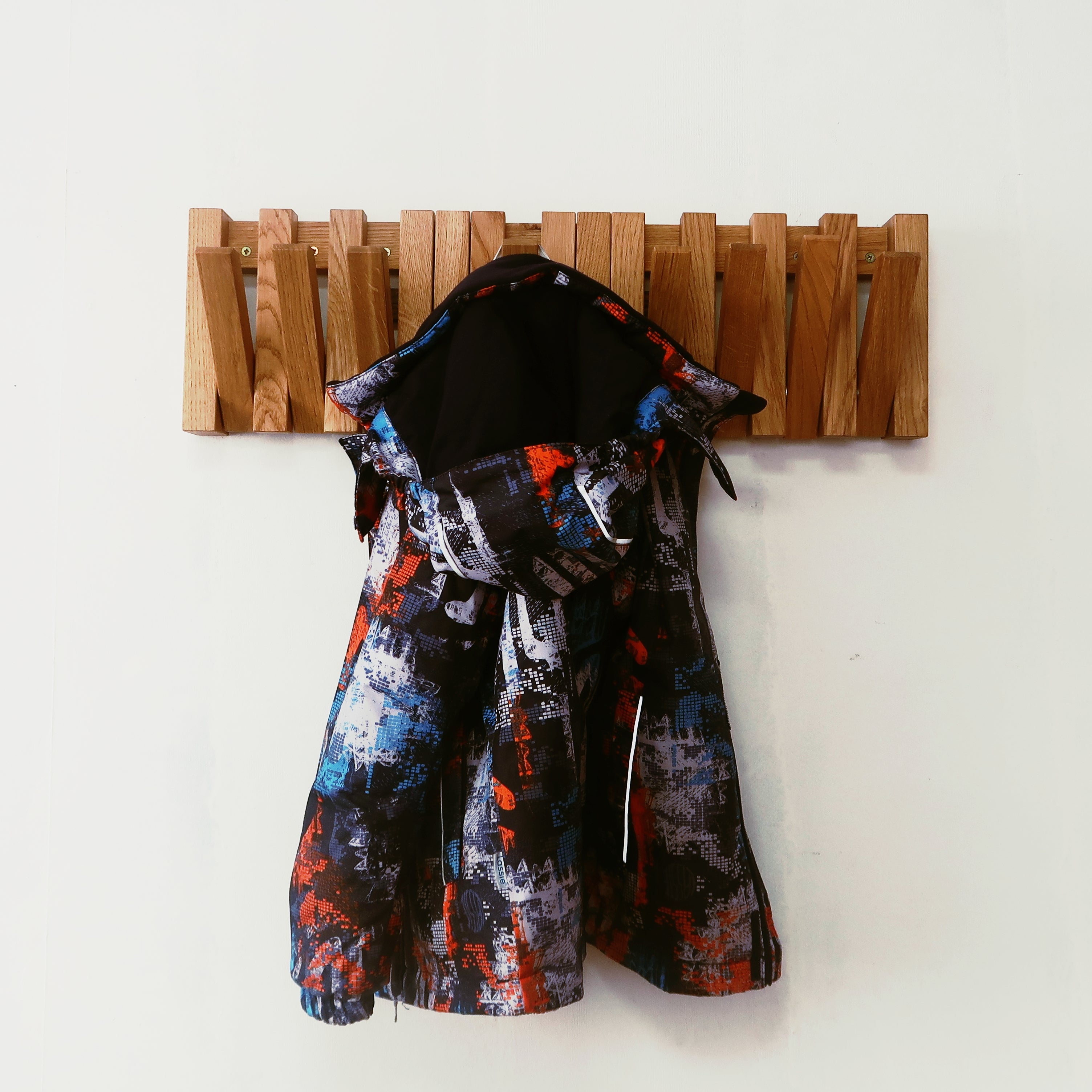 Wall-mounted organizer. natural oak. mini